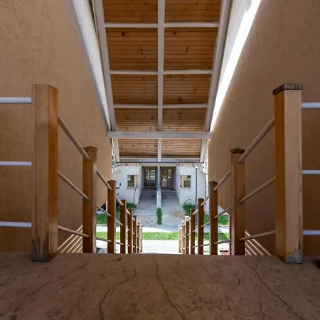 Zova Raj Apartment *